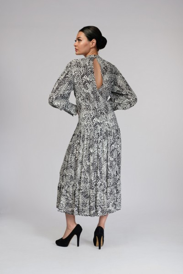 https://stylease.co/uploads/products/BUQpOIsSacpqc9ILKIUBrPZD2tDSwyYHljOOVLef.jpg