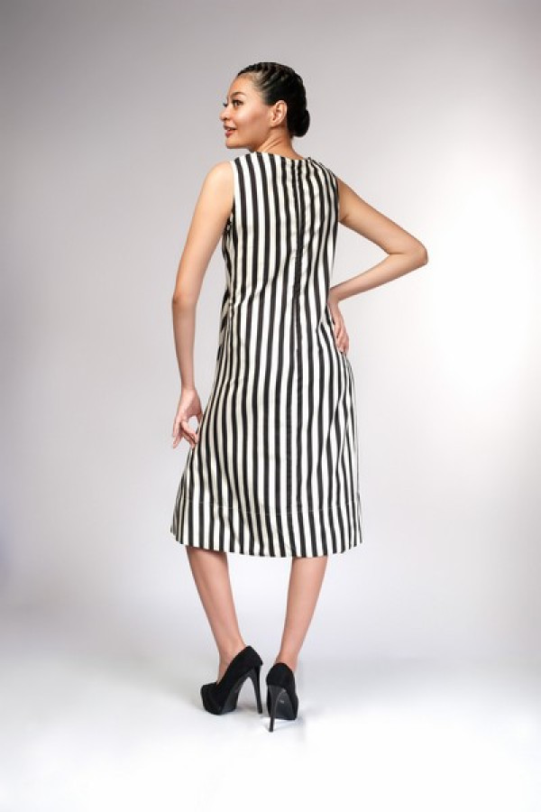 https://stylease.co/uploads/products/V3IvQoMY8yLWGH09yzMfmayRw4D1PwTYmSHLIacy.jpg