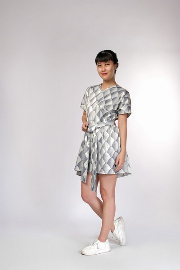 https://stylease.co/uploads/products/VISjtLRxfwOQdS1Iq8JkFhqDeEjDSEhGoJEuKSsr.jpg