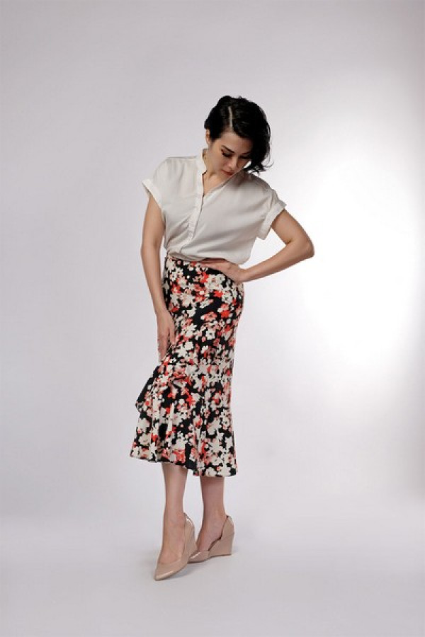 https://stylease.co/uploads/products/WBg9QP2jrG6Yi4aIqzGAihiuqL34HIS9ccTXSuiv.jpg