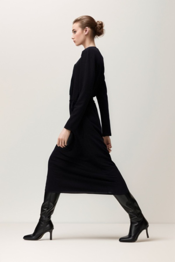 https://stylease.co/uploads/products/anTCMSRElG83I2K8IeKWFJvQRPakICGc8BvubgwX.jpg