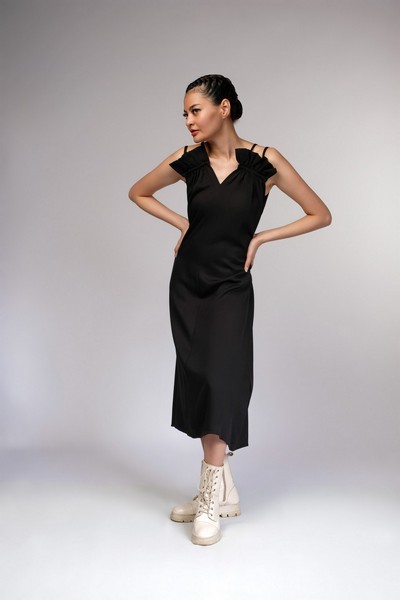 Aurellie Black Dress