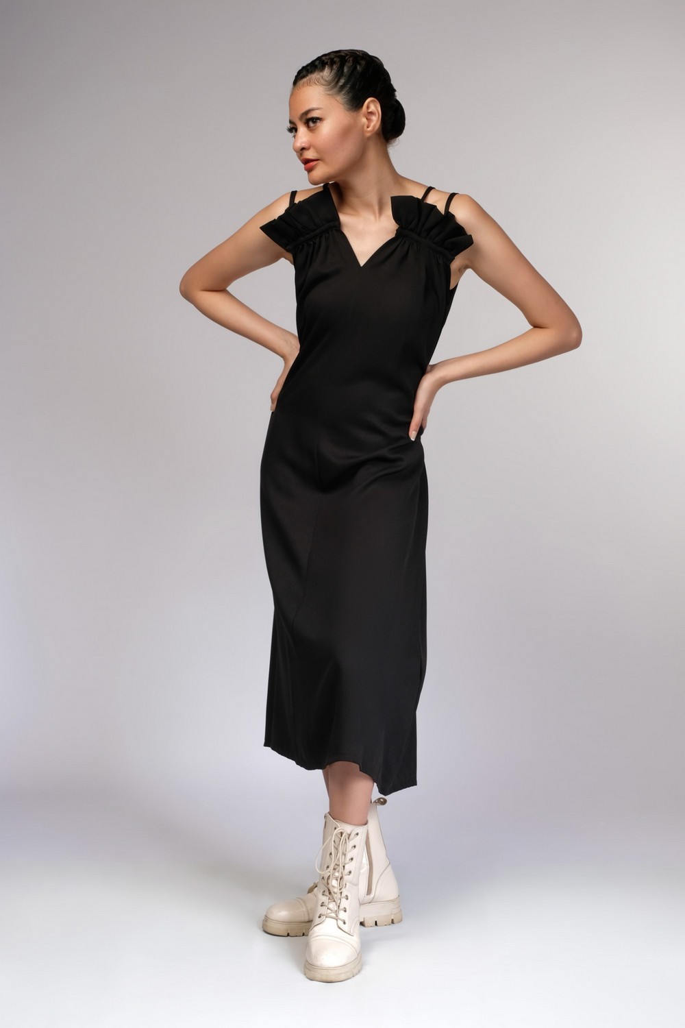 Aurellie Black Dress