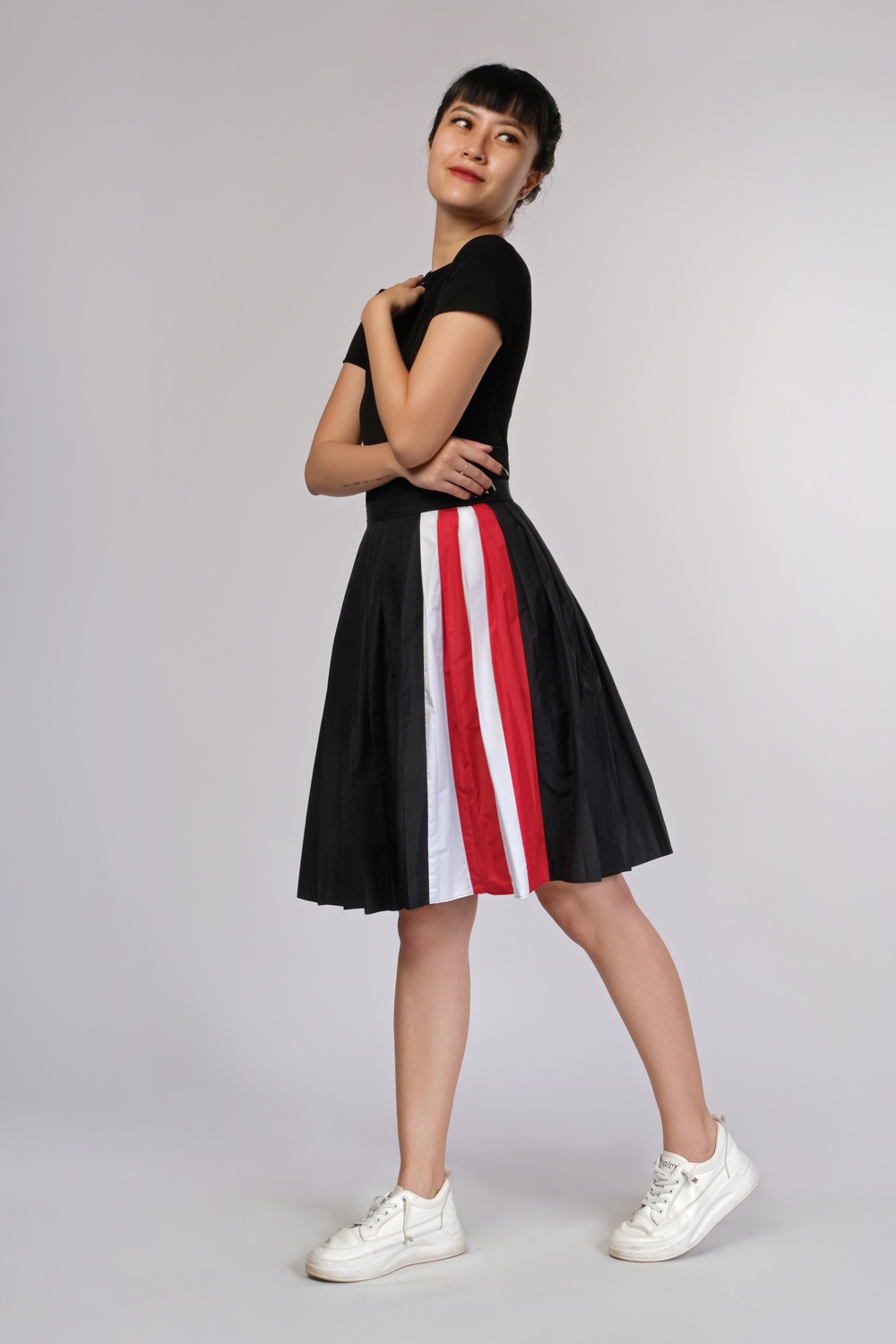 Side Stripe Pleated Skirt