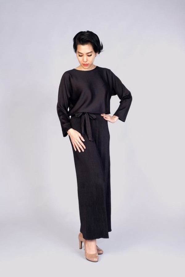 Pleated Jumpsuit with Ribbon