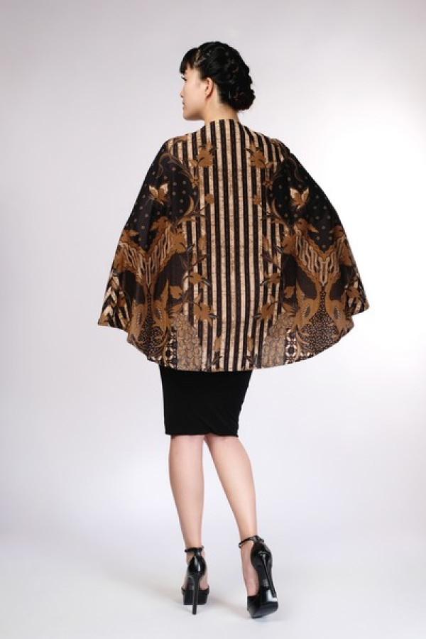 https://stylease.co/uploads/products/hvuOEOFDaK5KteVAWXUaKQnWaV0vjUixF6aAcah3.jpg