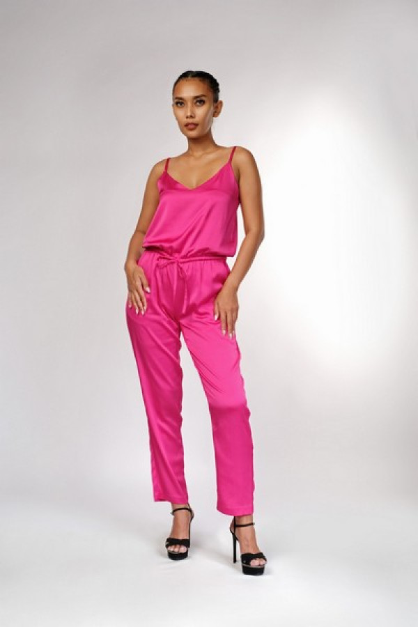 https://stylease.co/uploads/products/kCen9wCxsk5aHR0k2rEsPBKyrFWqISJhUx7dN6Lv.jpg