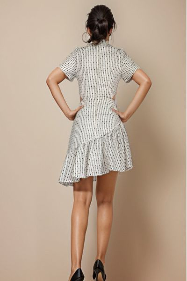 https://stylease.co/uploads/products/ndF2dMVyVQh36VMZKTwGSptKaxvo2edYhk8TKnyR.jpg