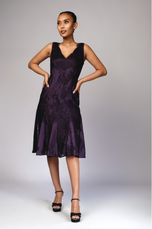 Purple Scalloped Lace Sleeveless Dress